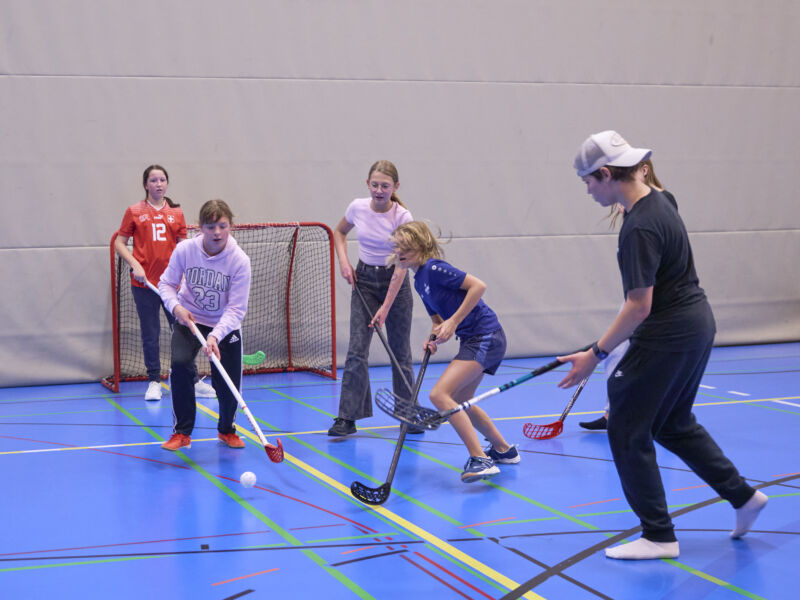 Motivierte*r Juniorcoachs fürs MidnightSports Gundeli gesucht!